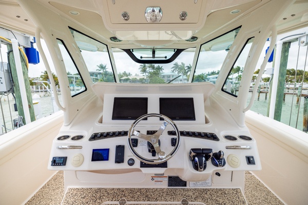 37ft Grady White Yacht For Sale