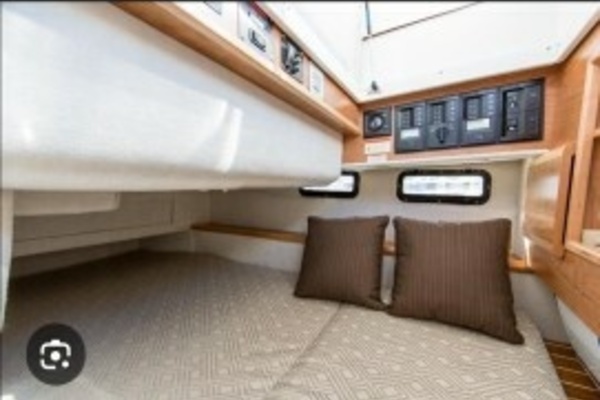 R amp J 37ft Cutwater Yacht For Sale