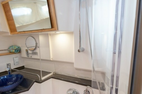 R amp J 37ft Cutwater Yacht For Sale