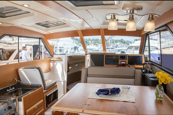 R amp J 37ft Cutwater Yacht For Sale