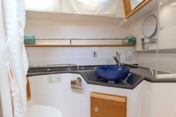 R amp J 37ft Cutwater Yacht For Sale