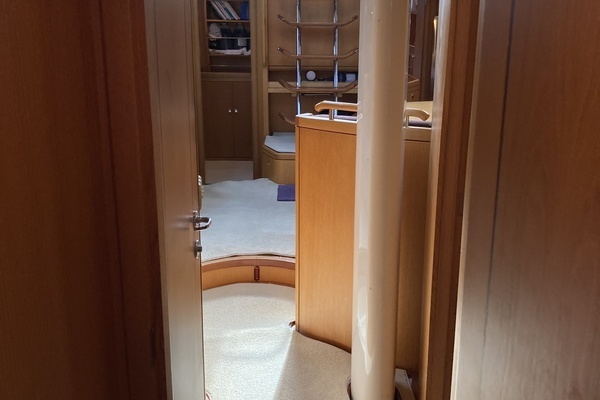 Oyster 56 Deck Saloon Yacht For Sale