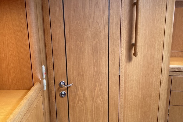 Oyster 56 Deck Saloon Yacht For Sale