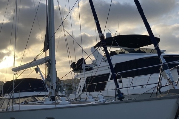 Oyster 56 Deck Saloon Yacht For Sale