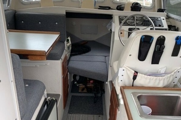 Photo of the 2003 Sea Sport Explorer 2400 "MIYA RIKU"