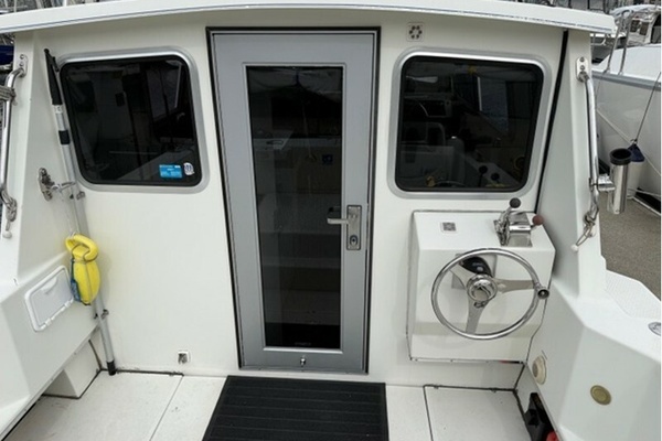 Photo of the 2003 Sea Sport Explorer 2400 "MIYA RIKU"