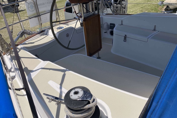 Miles Away II 37ft Tartan Yacht For Sale