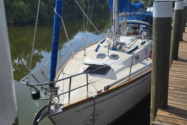 37-ft-Tartan-1990-372-Miles Away II Port Charlotte Florida United States  yacht for sale