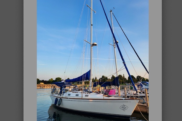 Miles Away II 37ft Tartan Yacht For Sale