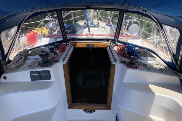 Miles Away II 37ft Tartan Yacht For Sale