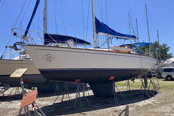 Miles Away II 37ft Tartan Yacht For Sale