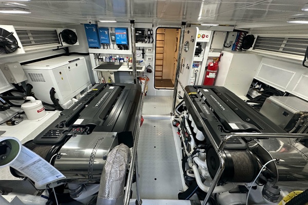 63ft Hunt Yachts Yacht For Sale