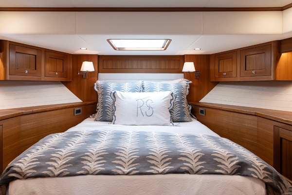 63ft Hunt Yachts Yacht For Sale