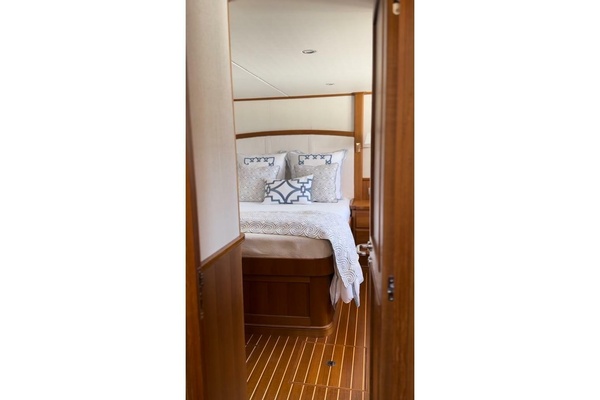 63ft Hunt Yachts Yacht For Sale