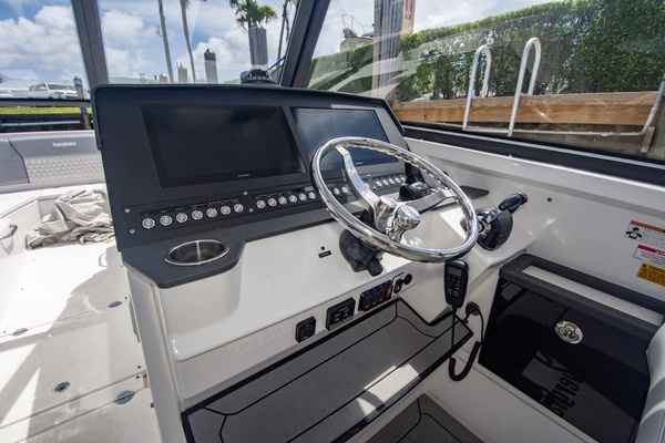 34ft Everglades Yacht For Sale