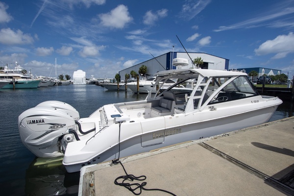 34ft Everglades Yacht For Sale