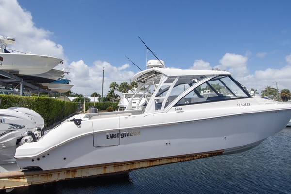 34ft Everglades Yacht For Sale