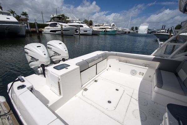 34ft Everglades Yacht For Sale