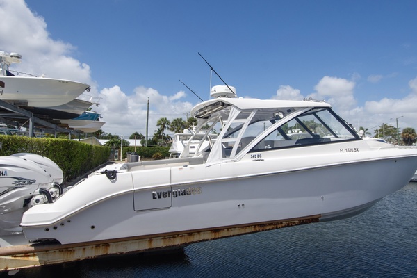 34ft Everglades Yacht For Sale