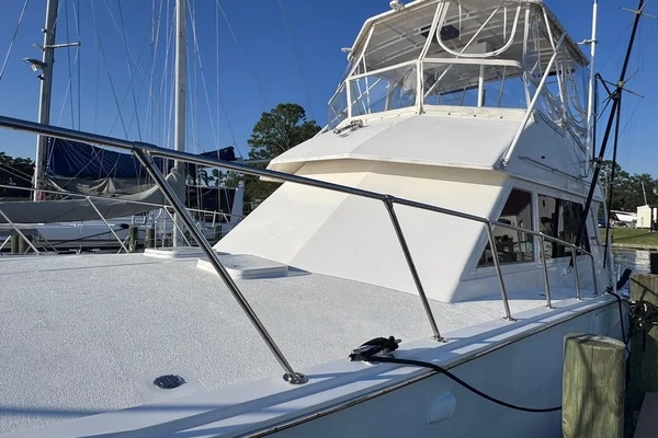 43ft Hatteras Yacht For Sale