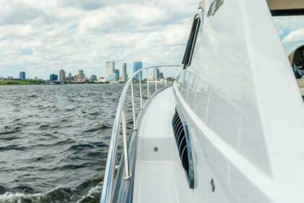 2019 Palm Beach Motor Yachts 50