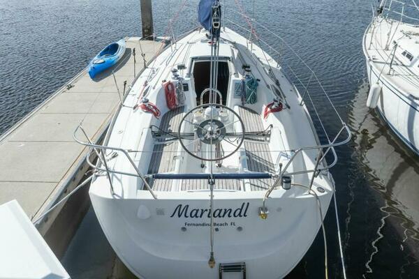 MARIANDL 33ft Beneteau Yacht For Sale