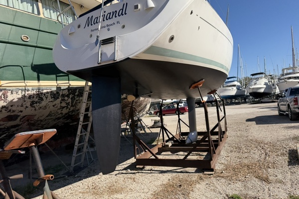 MARIANDL 33ft Beneteau Yacht For Sale