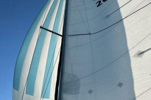 MARIANDL 33ft Beneteau Yacht For Sale