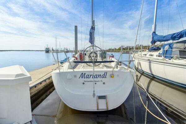 MARIANDL 33ft Beneteau Yacht For Sale