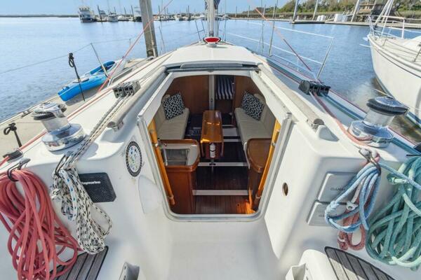 MARIANDL 33ft Beneteau Yacht For Sale