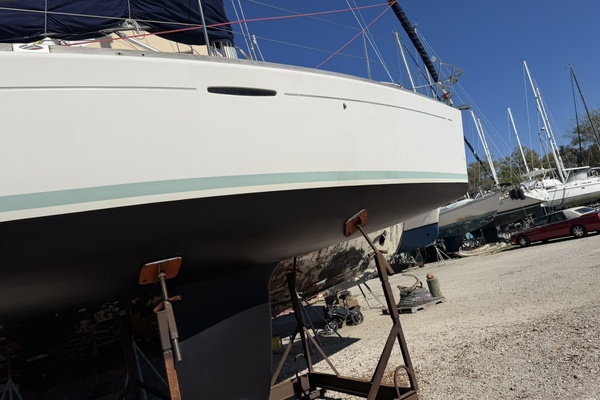 MARIANDL 33ft Beneteau Yacht For Sale