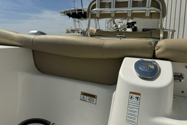 21ft NauticStar Yacht For Sale