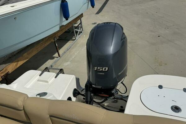 21ft NauticStar Yacht For Sale