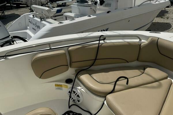 21ft NauticStar Yacht For Sale