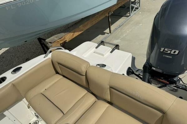 21ft NauticStar Yacht For Sale