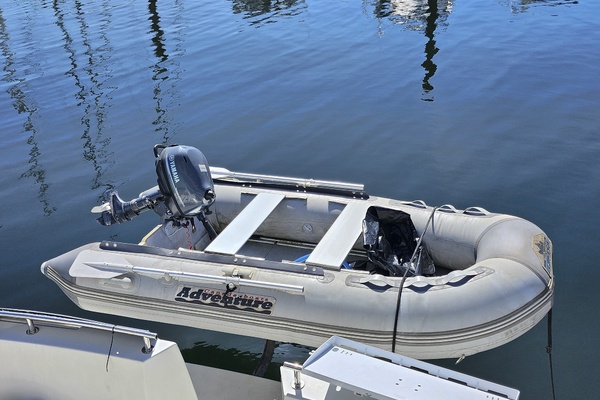 Isla May 40ft Carver Yacht For Sale