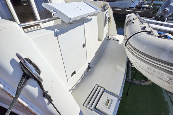 Isla May 40ft Carver Yacht For Sale