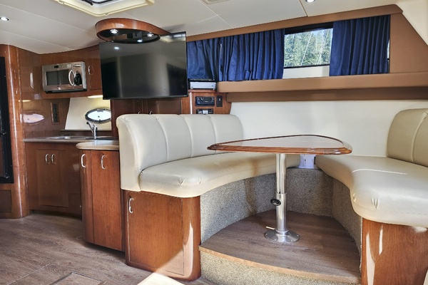 Isla May 40ft Carver Yacht For Sale