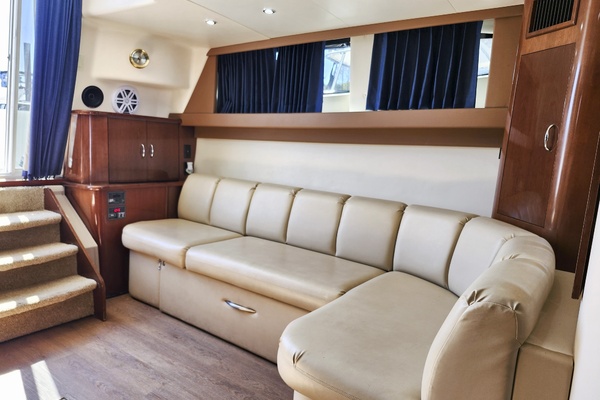 Isla May 40ft Carver Yacht For Sale