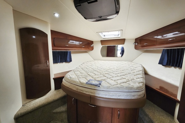 Isla May 40ft Carver Yacht For Sale