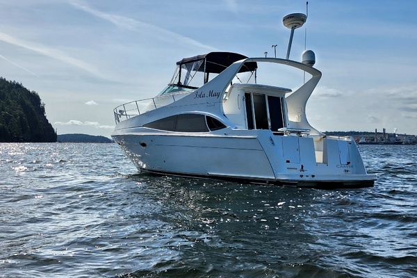 Photo of the 2007 Carver 36 Mariner "Isla May"