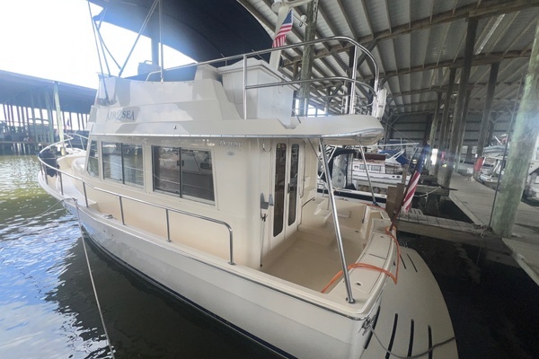 34-ft-Mainship-2006-34 Trawler- Seabrook Texas United States  yacht for sale