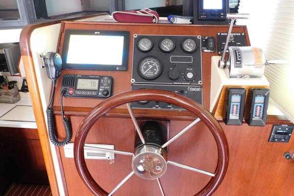 No Reel Hurry 31ft Camano Yacht For Sale