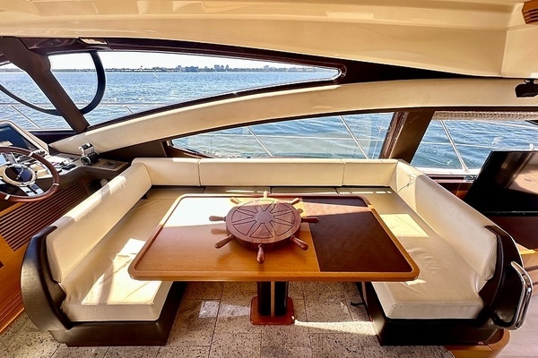 2011 Azimut 53