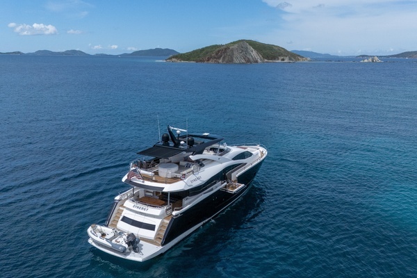 Photo of the 2017 Sunseeker 86 Yacht "Synergy"