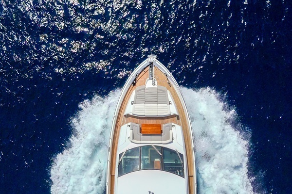 Photo of the 2017 Sunseeker 86 Yacht "Synergy"