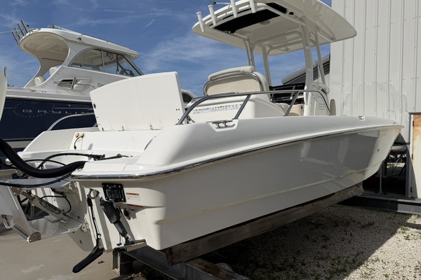 27ft Boston Whaler Yacht For Sale