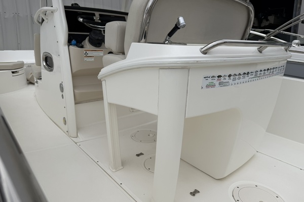 27ft Boston Whaler Yacht For Sale