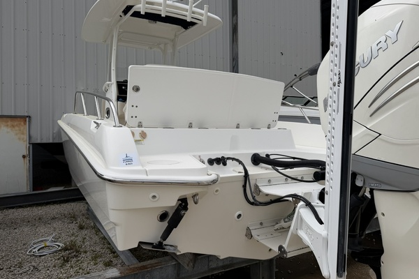 27ft Boston Whaler Yacht For Sale
