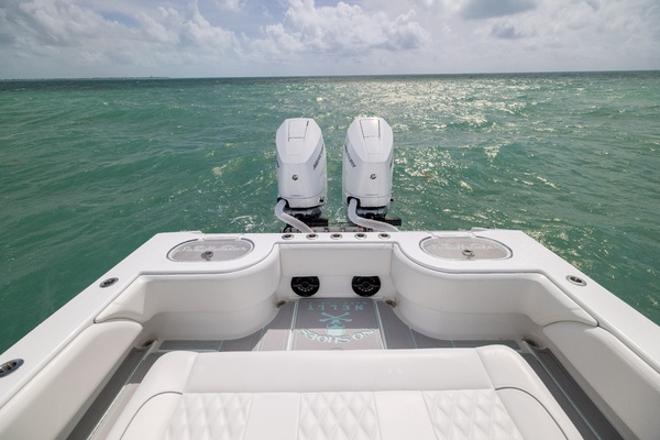 30ft SeaHunter Yacht For Sale